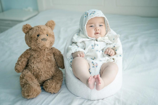 武汉宝宝吃不饱母乳的症状